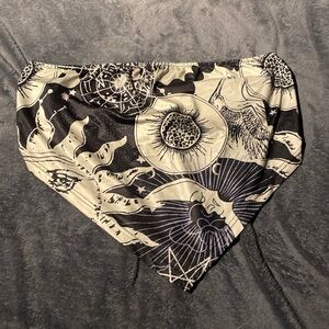 Bandanna top with cute design